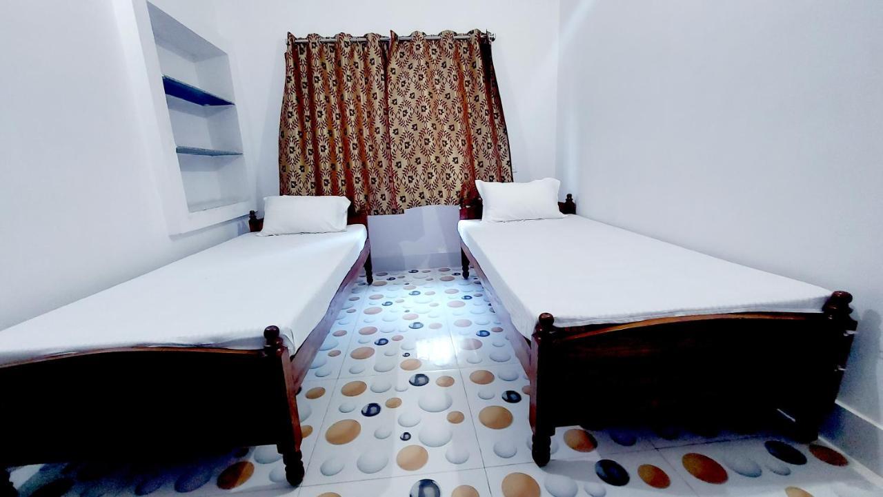 Nilam Guest House Bodh Gaya Exterior photo
