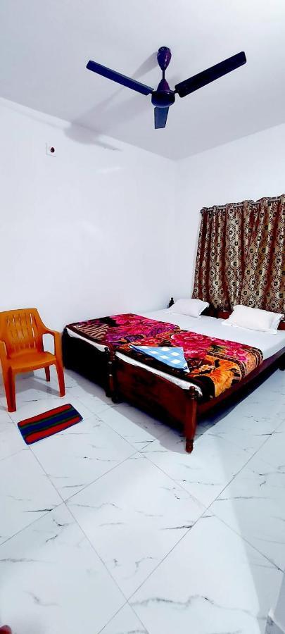 Nilam Guest House Bodh Gaya Exterior photo